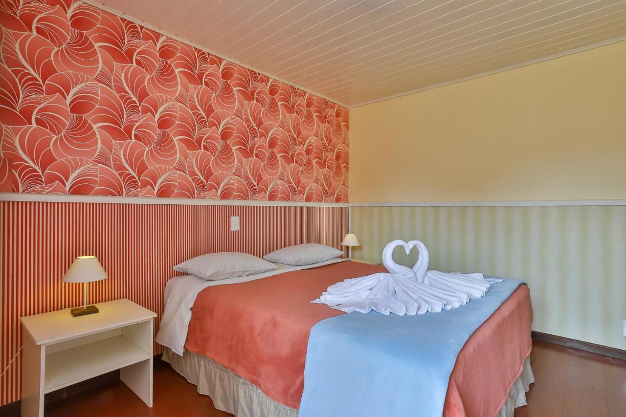 Pousada Villaggio Di Roma Кампус-ду-Жордау Экстерьер фото
